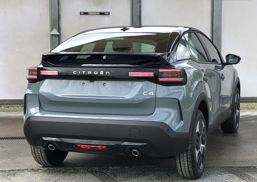 Citroen C4 1.2 HYBRIDE 136CH S&S PLUS AUTOMATIQUE