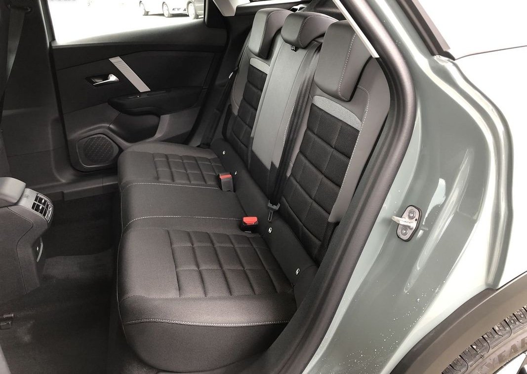 Citroen C4 1.2 HYBRIDE 136CH S&S PLUS AUTOMATIQUE