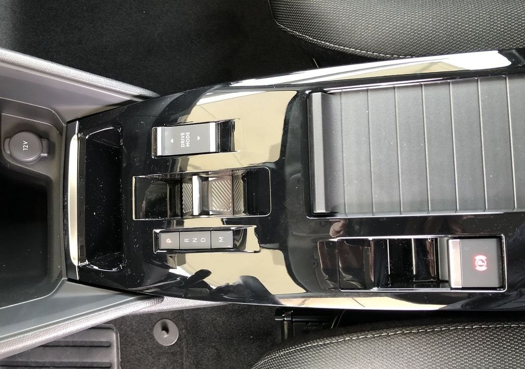 Citroen C4 1.2 HYBRIDE 136CH S&S PLUS AUTOMATIQUE